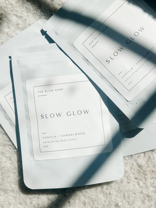 SLOW GLOW SCRUB POUCH