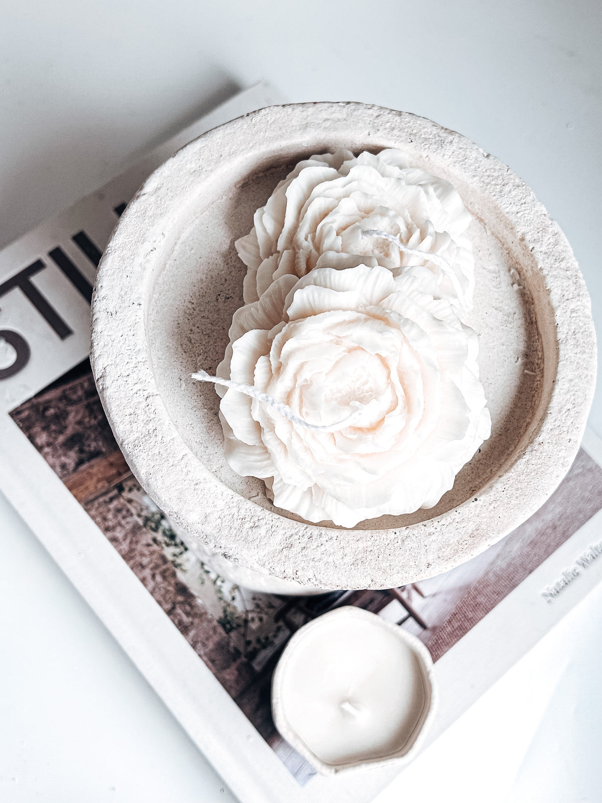 Etta / Neutral Candles / Perfumed Candles / Luxurious Candles UK / Neutral Homeware